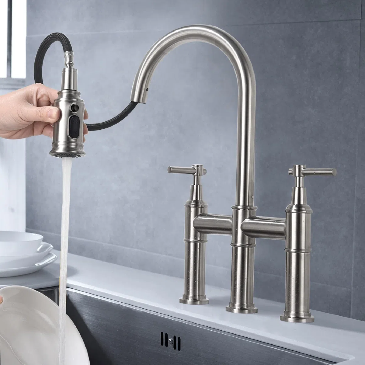 Modalità multitasking Doppia maniglia ad arco alto estraibile con spruzzatore e valvola in ottone Rubinetti moderni in acciaio inossidabile Rv